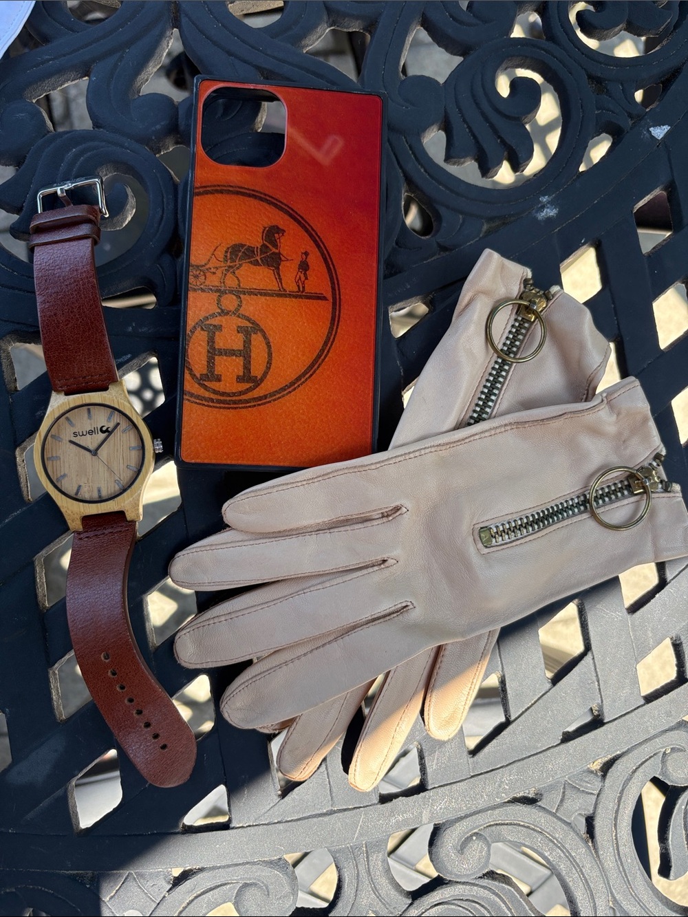 Leather Driving Gloves in Beige - Classic women’s Accessories